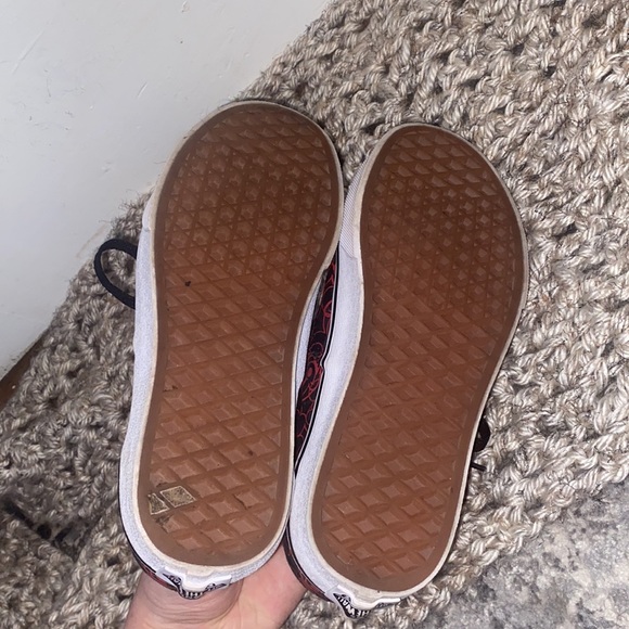 Vans Mickey Mouse Disney limited edition lace up sneakers - Picture 10 of 10